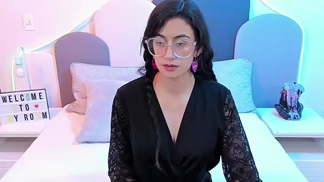 SophieGomez22 online show from 03/03/25, 05:29