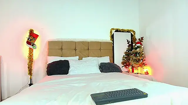 PaoL22 online show from 12/31/24, 07:10