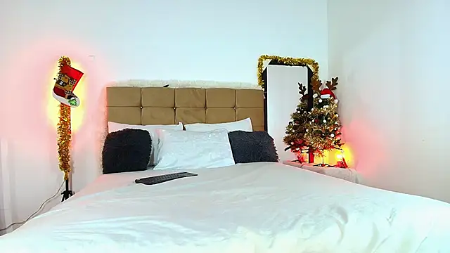 PaoL22 online show from 12/31/24, 10:56