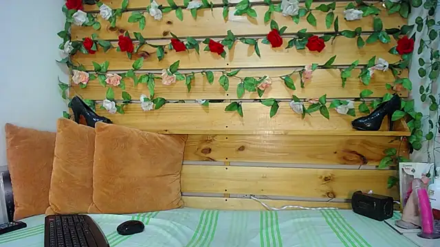 daniela casallas  online show from 02/01/25, 05:37