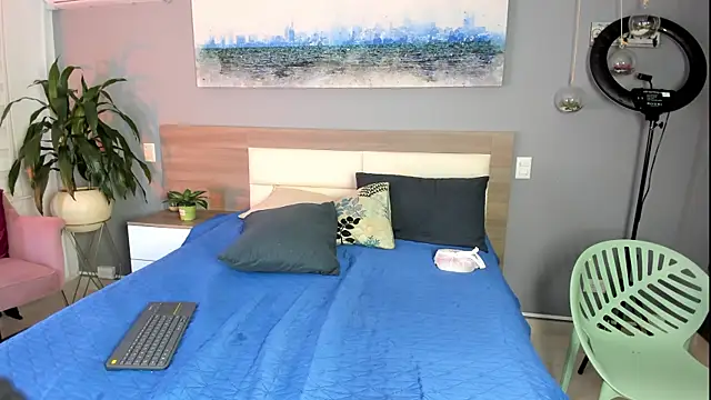 rebeca cortez  online show from 04/21/26, 04:34