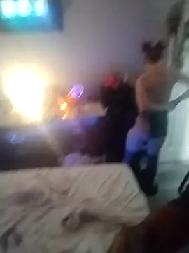 Snapshot of Puffgettingstuffed chatting on 09/30/25, 03:39 Puffgettingstuffed online show from 09/30/25, 03:39