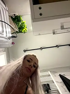 Snapshot of Russian_Ava chatting on 09/28/25, 06:19 Russian Ava online show from 09/28/25, 06:19