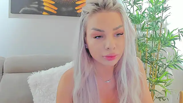 Snapshot of Russian_Ava chatting on 10/26/25, 04:46 Russian Ava online show from 10/26/25, 04:46