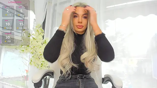 Snapshot of Russian_Ava chatting on 12/14/25, 08:20 Russian Ava online show from 12/14/25, 08:20