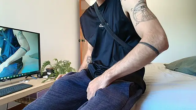 Snapshot of ALEJANDRO_BIGCOCK chatting on 07/11/26, 12:19 ALEJANDRO BIGCOCK online show from 07/11/26, 12:19