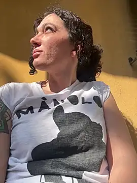 Strawberry queen91 online show from 04/16/26, 01:56