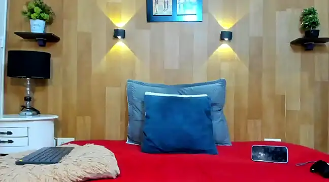 marianaa90 online show from 03/21/25, 07:13