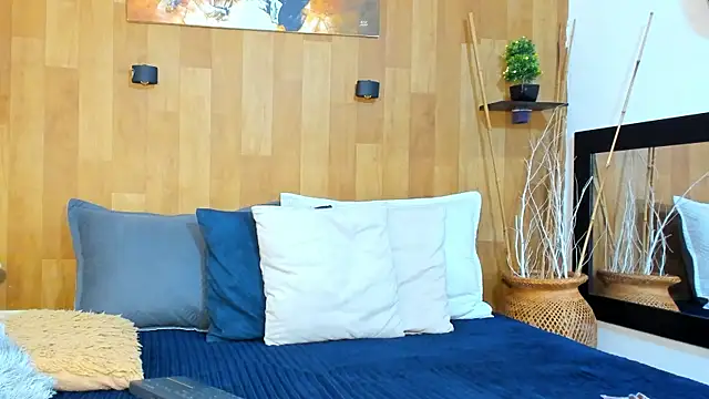 marianaa90 online show from 10/25/25, 01:40