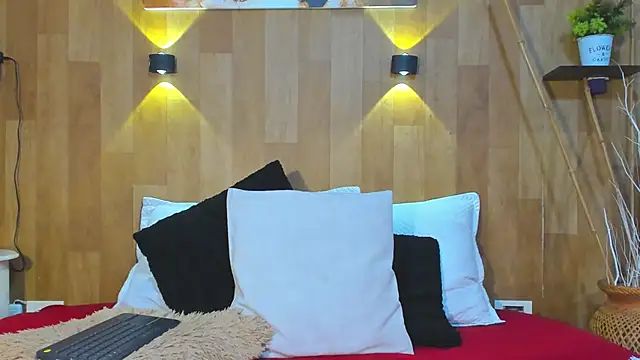 marianaa90 online show from 03/11/26, 02:12