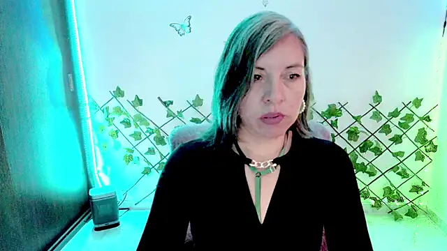 Lady breaks hearts online show from 02/24/26, 12:58