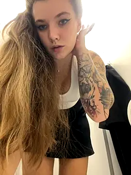 Holy Tereza online show from 10/12/25, 03:33