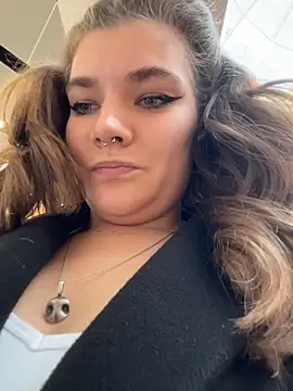 Holy Tereza online show from 04/17/26, 03:59