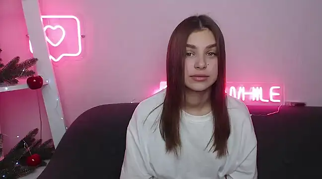 Snapshot of MilanaAngelAs chatting on 12/20/24, 10:49 MilanaAngelAs online show from 12/20/24, 10:49