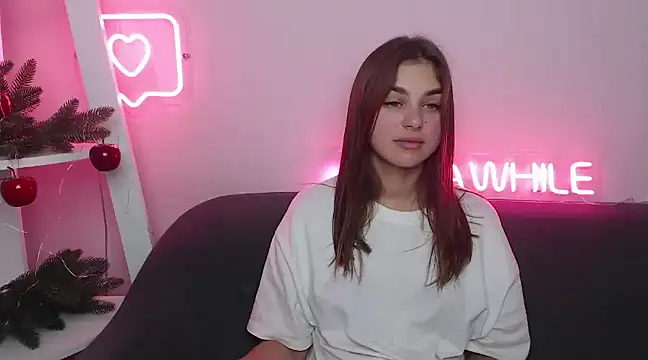 Snapshot of MilanaAngelAs chatting on 12/28/24, 10:03 MilanaAngelAs online show from 12/28/24, 10:03