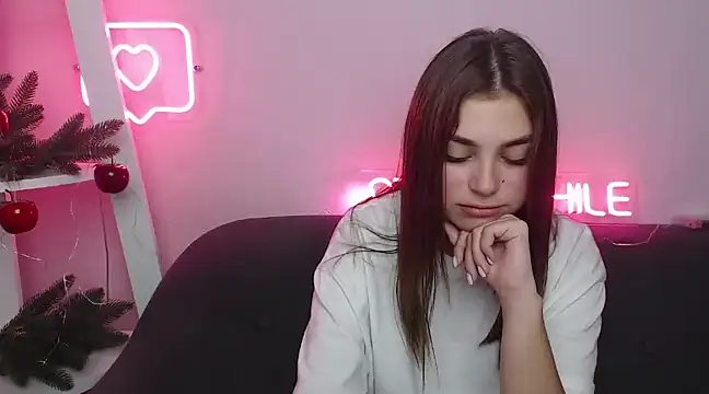 Snapshot of MilanaAngelAs chatting on 12/28/24, 05:46 MilanaAngelAs online show from 12/28/24, 05:46