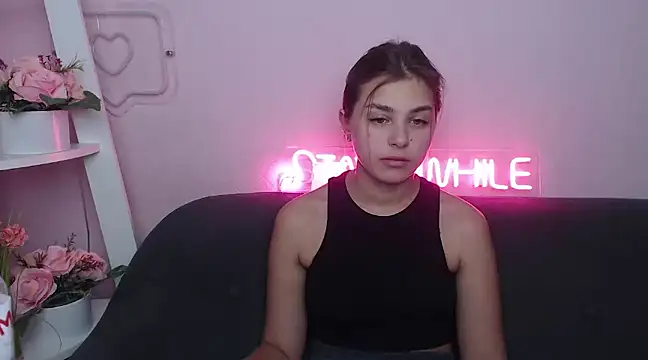Snapshot of MilanaAngelAs chatting on 01/06/25, 10:57 MilanaAngelAs online show from 01/06/25, 10:57