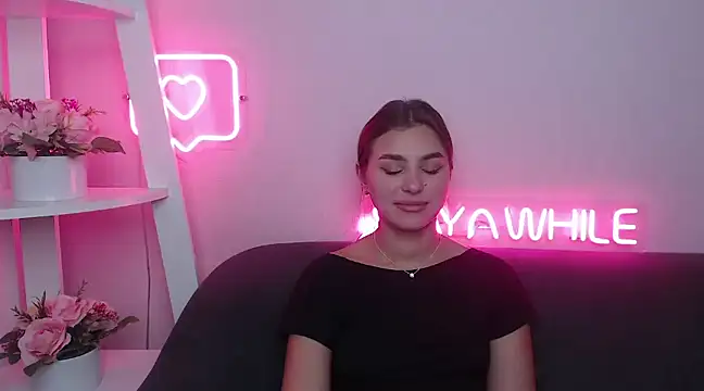 Snapshot of MilanaAngelAs chatting on 01/31/25, 08:43 MilanaAngelAs online show from 01/31/25, 08:43