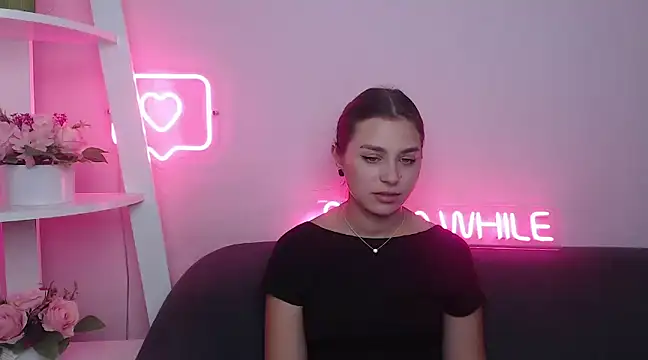 Snapshot of MilanaAngelAs chatting on 02/09/25, 05:40 MilanaAngelAs online show from 02/09/25, 05:40