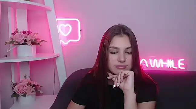 Snapshot of MilanaAngelAs chatting on 02/17/25, 11:44 MilanaAngelAs online show from 02/17/25, 11:44