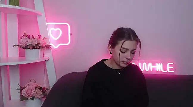 Snapshot of MilanaAngelAs chatting on 02/22/25, 06:08 MilanaAngelAs online show from 02/22/25, 06:08