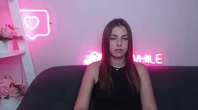 Snapshot of MilanaAngelAs chatting on 02/25/25, 10:58 MilanaAngelAs online show from 02/25/25, 10:58