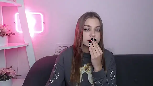 Snapshot of MilanaAngelAs chatting on 10/07/25, 07:44 MilanaAngelAs online show from 10/07/25, 07:44