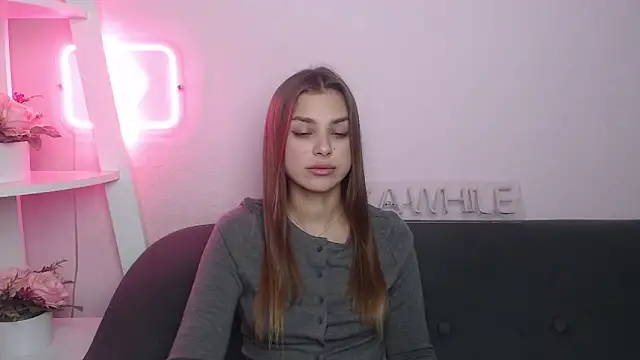 MilanaAngelAs online show from 11/18/25, 08:35