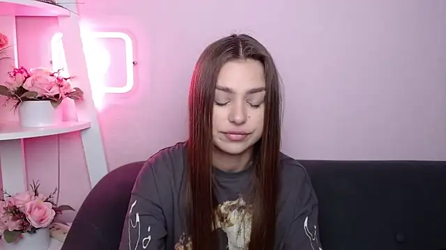 MilanaAngelAs online show from 04/21/26, 04:52