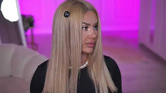 EvaZane online show from 01/06/26, 08:56