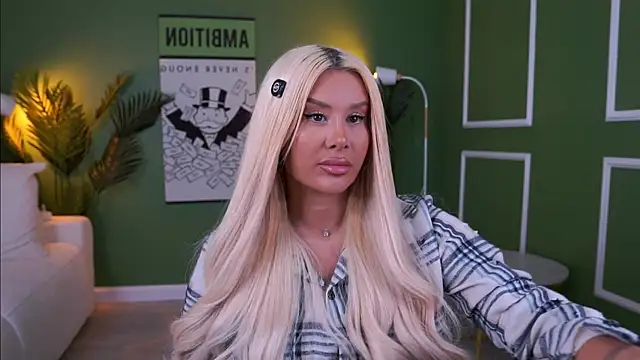 EvaZane online show from 04/20/26, 09:56