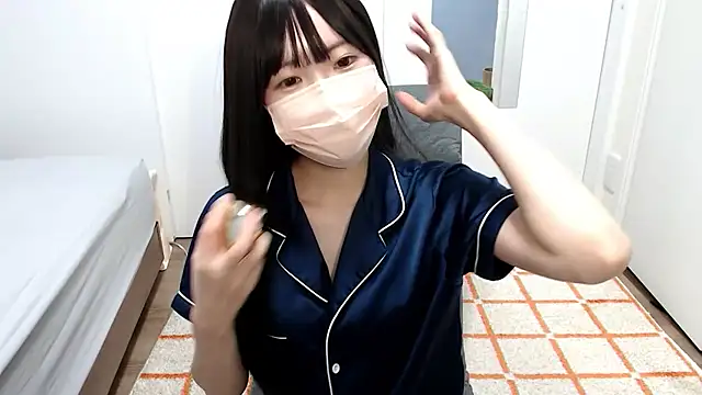  mi tsu ki  online show from 02/22/25, 10:09