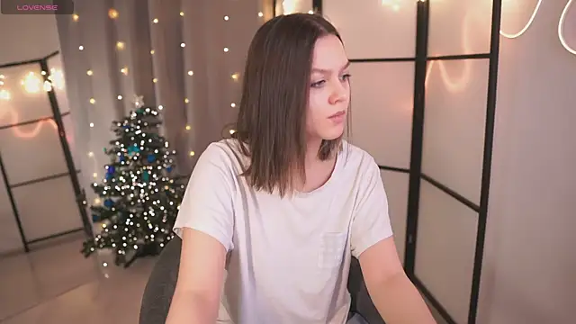 Addelin Moon online show from 12/18/24, 04:17