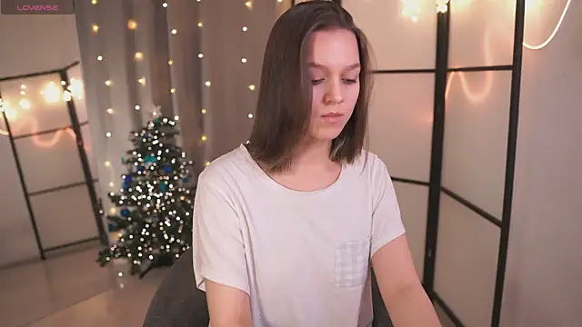 Addelin Moon online show from 12/18/24, 07:19