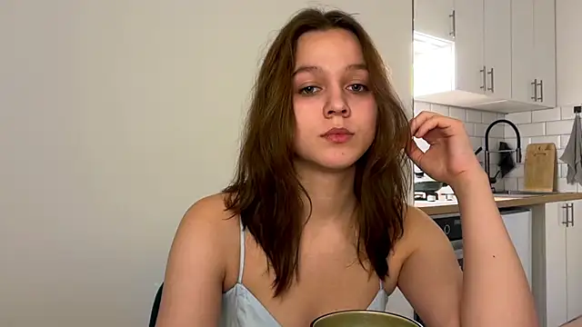 Addelin Moon online show from 10/19/25, 03:45