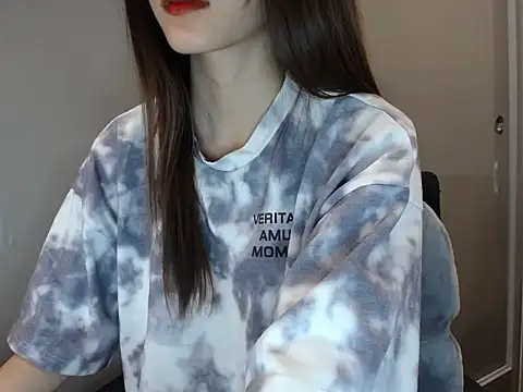 Snapshot of LiDonnaa chatting on 12/04/25, 01:31 LiDonnaa online show from 12/04/25, 01:31