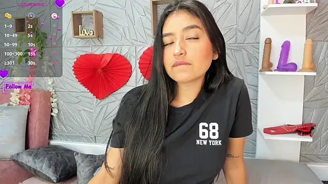 Snapshot of LilithKlain_ chatting on 02/22/25, 01:24 LilithKlain online show from 02/22/25, 01:24