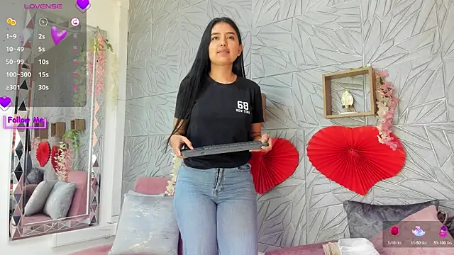 Snapshot of LilithKlain_ chatting on 02/24/25, 04:26 LilithKlain online show from 02/24/25, 04:26