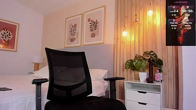 Snapshot of Matt_Ferrer chatting on 12/04/25, 09:45 Matt Ferrer online show from 12/04/25, 09:45