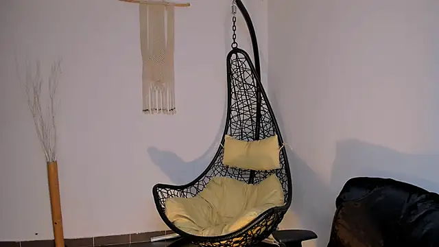 Nina-monroe online show from 12/11/24, 12:44