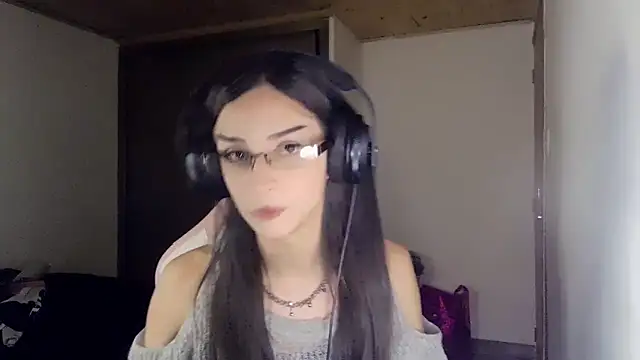 Dollbehavior  online show from 04/07/26, 05:52