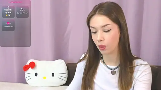 Snapshot of ellie_kramer chatting on 08/08/26, 03:52 ellie kramer online show from 08/08/26, 03:52