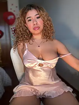 LEONCITA  online show from 02/17/25, 11:02