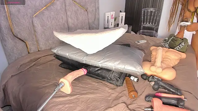 Katejordan online show from 01/28/25, 03:57