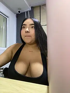 little lissiee online show from 10/08/25, 03:53