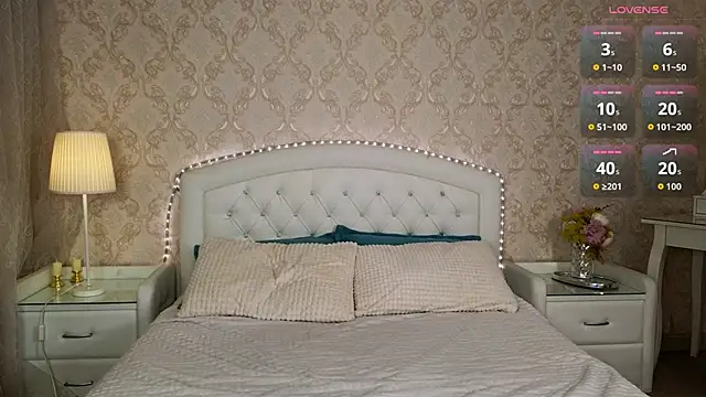 Kaia Sunshine Mia online show from 11/27/25, 06:37