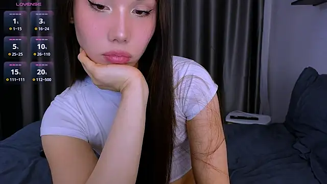 Kaia Sunshine Mia online show from 01/06/26, 02:43