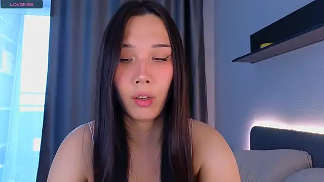 Snapshot of Kaia_Sunshine_Mia chatting on 06/15/26, 02:52 Kaia Sunshine Mia online show from 06/15/26, 02:52