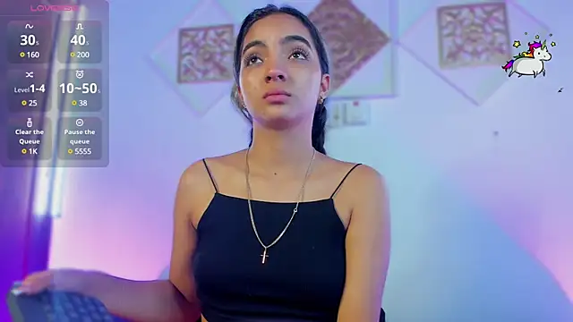 AdelineEvanss online show from 12/12/24, 08:57