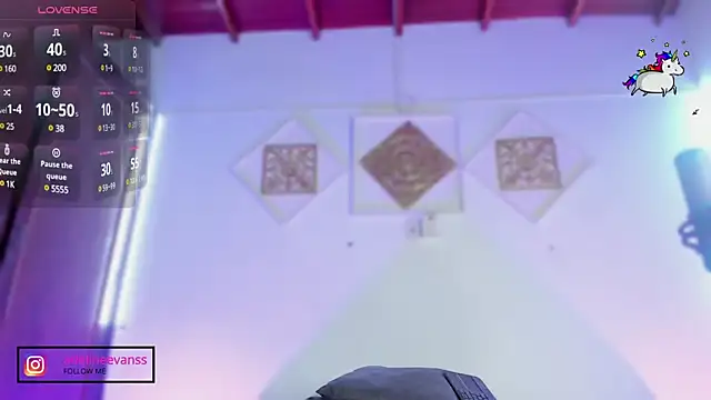 AdelineEvanss online show from 01/12/25, 07:53